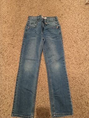 Levis